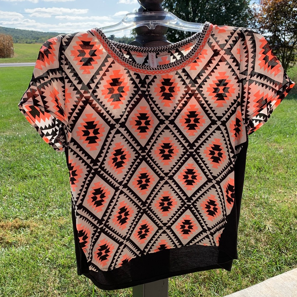 Short sleeve top